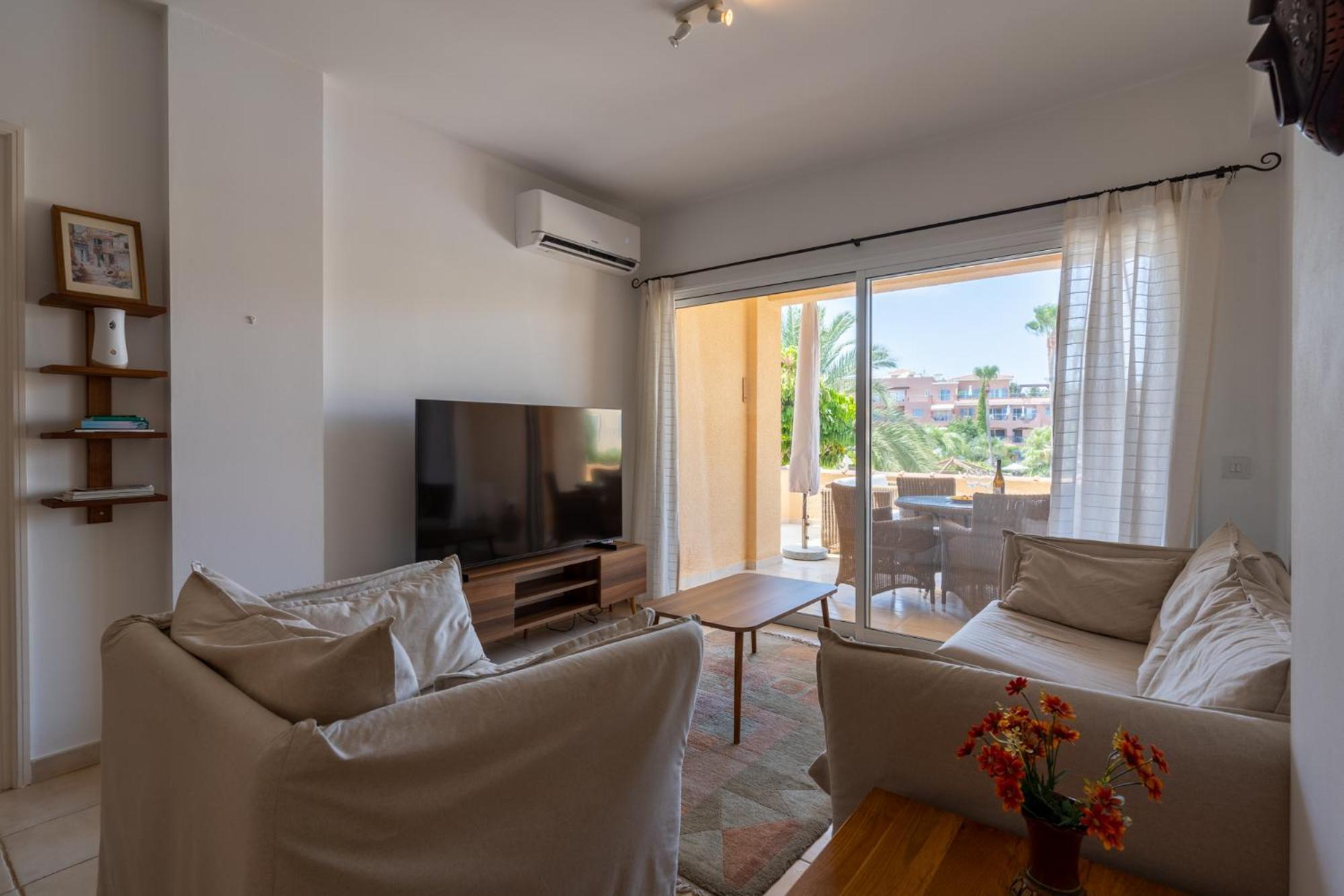 Tropical Paradise In Harbour Paphos, Central & Close To Beach Exterior photo